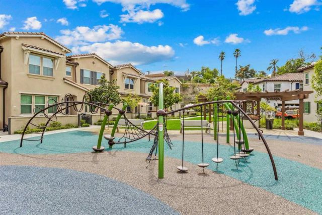 1118 Delpy View, Vista, CA 92084