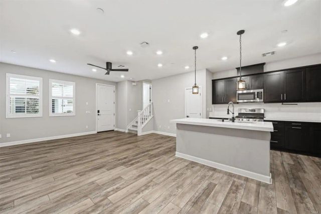 1118 Delpy View, Vista, CA 92084