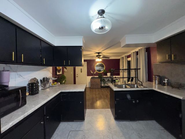 23752 Stewart Avenue, Warren, MI 48089