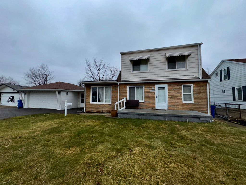 23752 Stewart Avenue, Warren, MI 48089