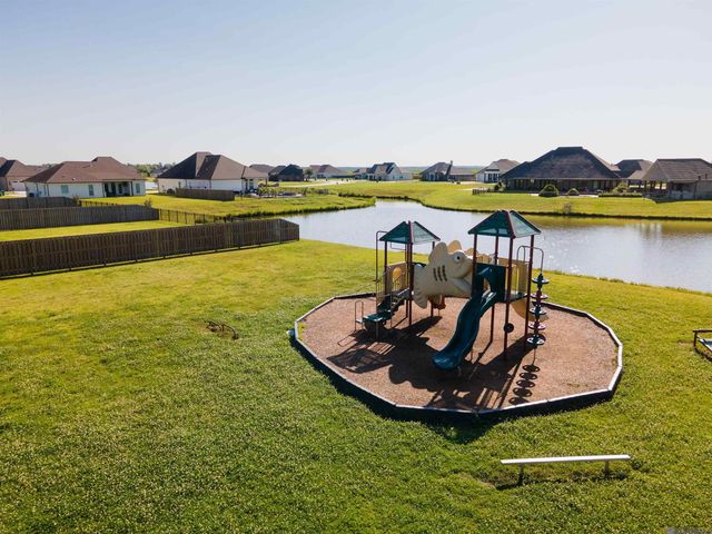 106 Sternfels Court, Thibodaux, LA 70301