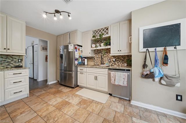 636 Bridgewater ARCH, Virginia Beach, VA 23462