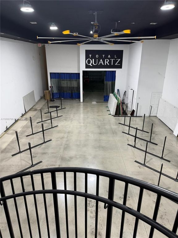 7711 NW 46th St 6, Doral, FL 33166