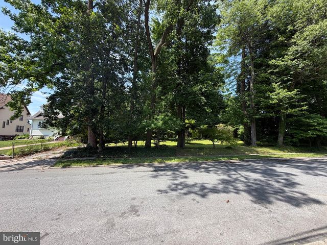 108 STRATFORD AVE, Aldan, PA 19018