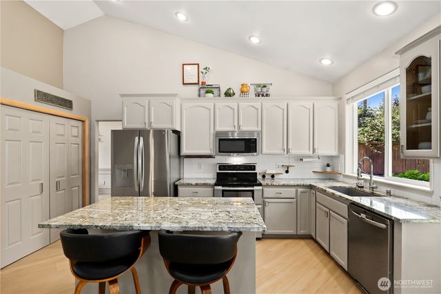 20321 124th Street Ct E, Sumner, WA 98391