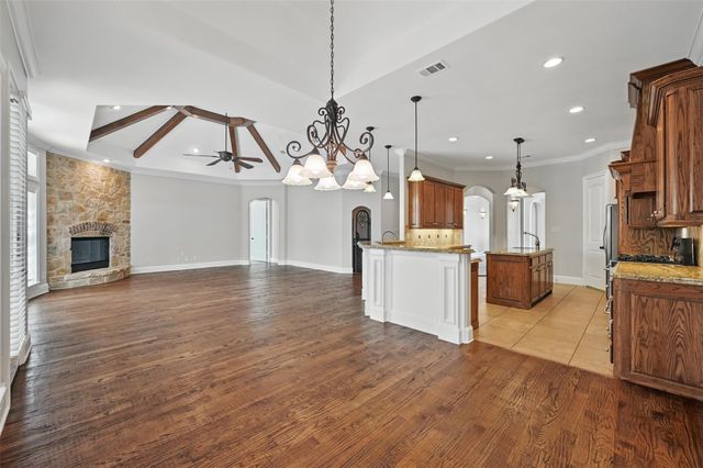 104 Short Putt Drive, Waxahachie, TX 75165