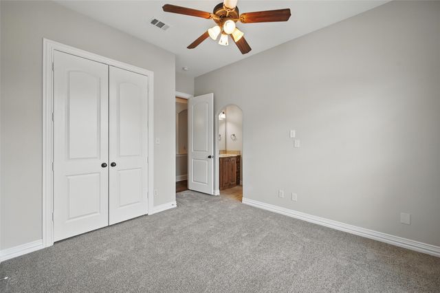 104 Short Putt Drive, Waxahachie, TX 75165