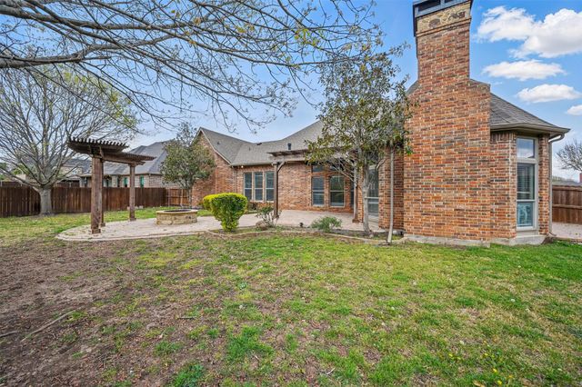 104 Short Putt Drive, Waxahachie, TX 75165
