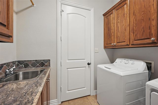 104 Short Putt Drive, Waxahachie, TX 75165