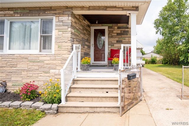 30 Modern Avenue, Lackawanna, NY 14218