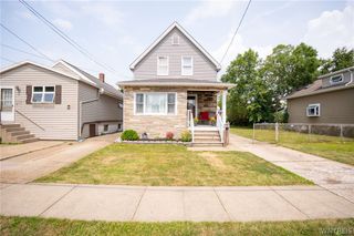 30 Modern Avenue, Lackawanna, NY 14218