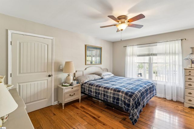 321 S Pine Street, Walhalla, SC 29691