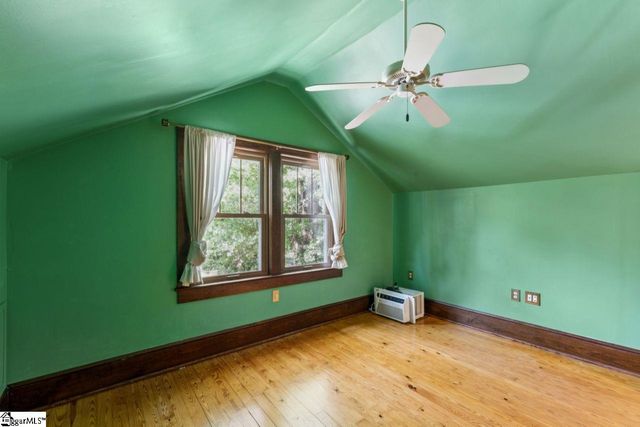 321 S Pine Street, Walhalla, SC 29691