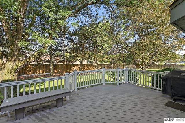 6608 S 107th Street, Omaha, NE 68127