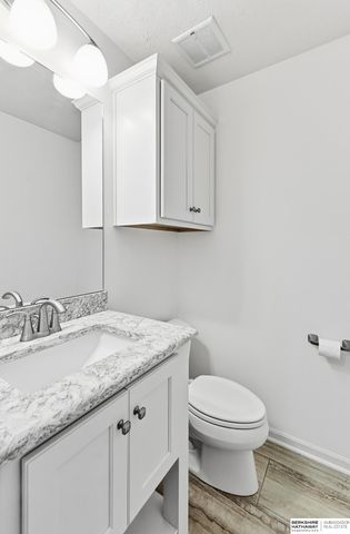 6608 S 107th Street, Omaha, NE 68127
