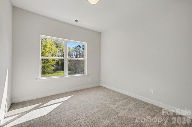 564 W Wilson Avenue, Mooresville, NC 28115