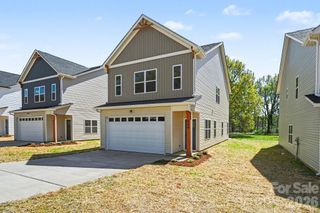 564 W Wilson Avenue, Mooresville, NC 28115