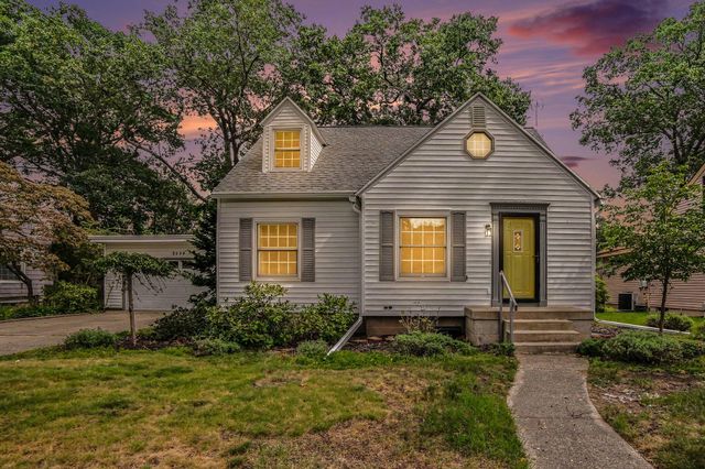 3554 Mccracken Street, Norton Shores, MI 49441