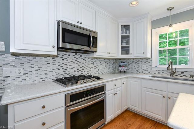 309 Guilford Road Guilford Road, Jamestown, NC 27282
