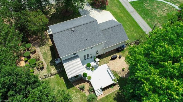 309 Guilford Road Guilford Road, Jamestown, NC 27282