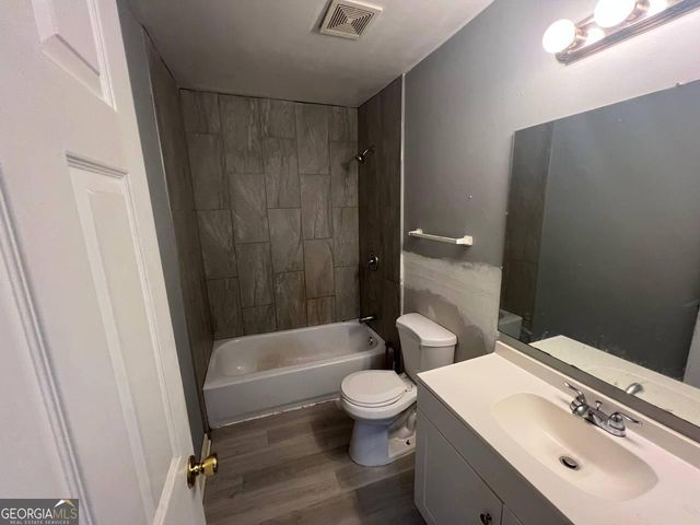 60 Harlan Road SW, Atlanta, GA 30311