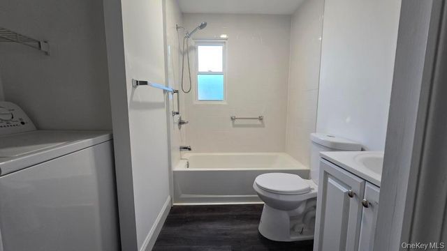 135 Village Circle W, Manorville, NY 11949