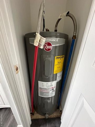 135 Village Circle W, Manorville, NY 11949