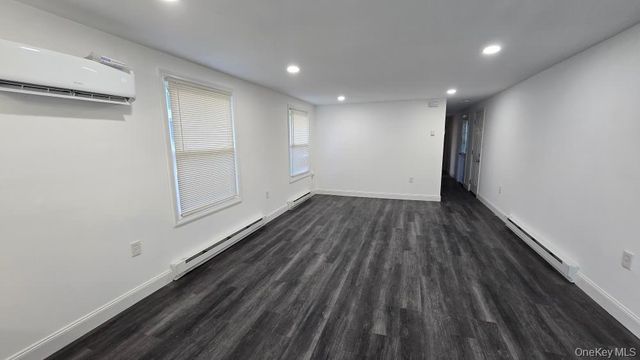 135 Village Circle W, Manorville, NY 11949