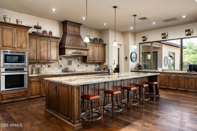 4610 E MEADOWVIEW Drive, Gilbert, AZ 85298