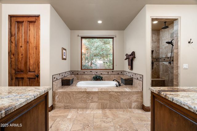 4610 E MEADOWVIEW Drive, Gilbert, AZ 85298