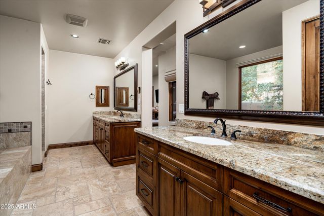 4610 E MEADOWVIEW Drive, Gilbert, AZ 85298