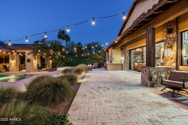 4610 E MEADOWVIEW Drive, Gilbert, AZ 85298