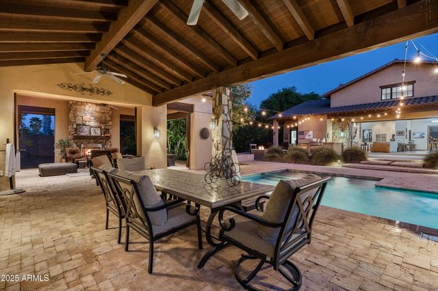 4610 E MEADOWVIEW Drive, Gilbert, AZ 85298