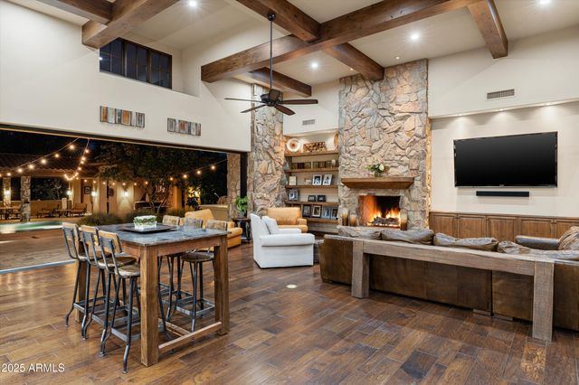 4610 E MEADOWVIEW Drive, Gilbert, AZ 85298