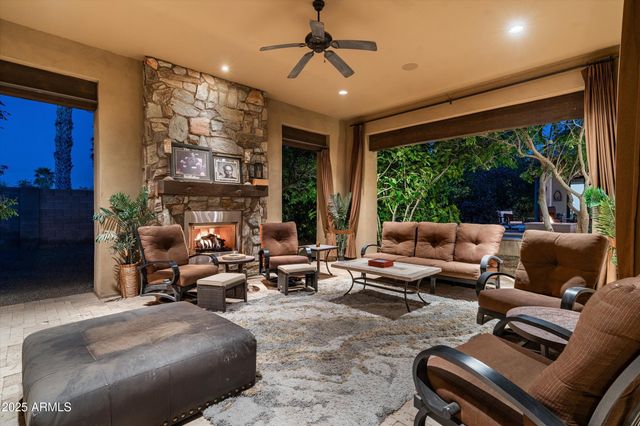 4610 E MEADOWVIEW Drive, Gilbert, AZ 85298