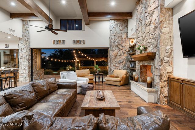 4610 E MEADOWVIEW Drive, Gilbert, AZ 85298