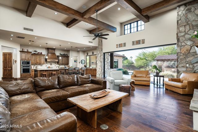 4610 E MEADOWVIEW Drive, Gilbert, AZ 85298