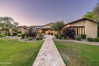 4610 E MEADOWVIEW Drive, Gilbert, AZ 85298