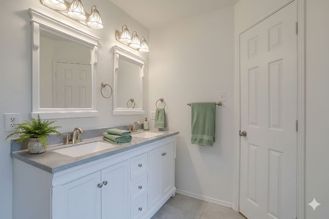 701 Stonebrooke Drive, Burleson, TX 76028