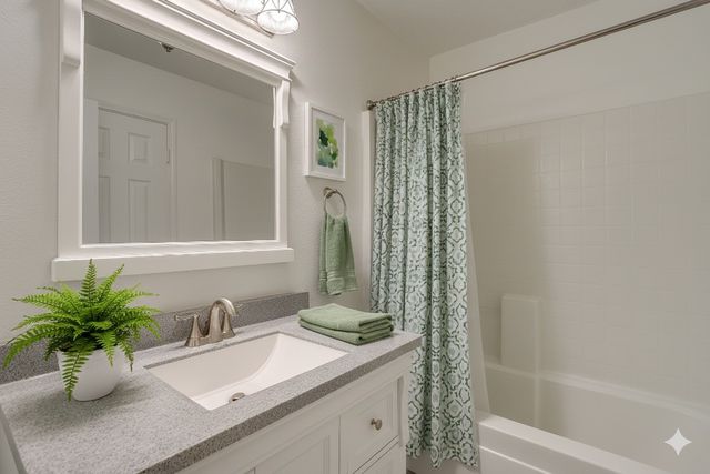 701 Stonebrooke Drive, Burleson, TX 76028