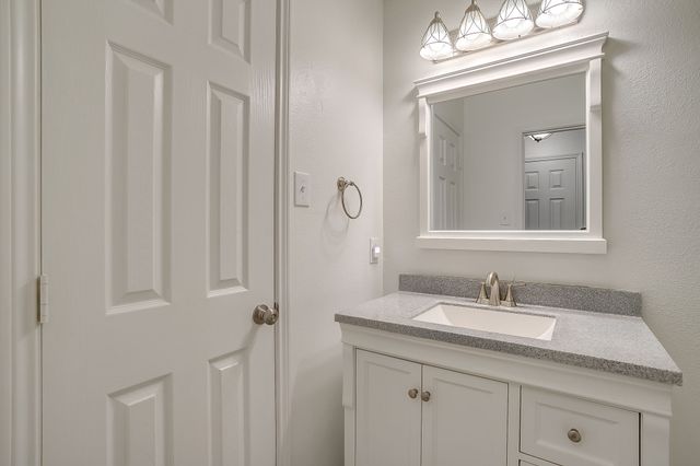 701 Stonebrooke Drive, Burleson, TX 76028