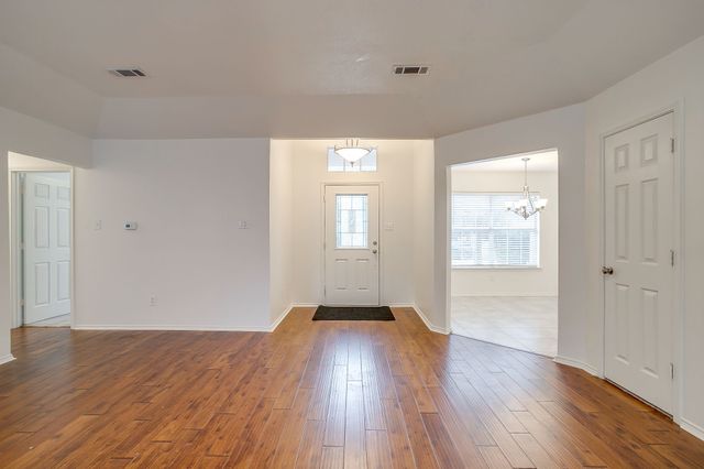 701 Stonebrooke Drive, Burleson, TX 76028