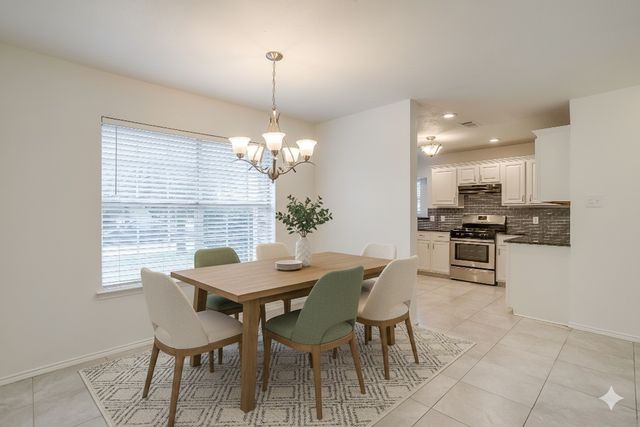 701 Stonebrooke Drive, Burleson, TX 76028