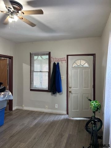 4421 S 26th Street, Omaha, NE 68107