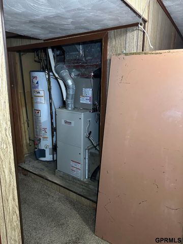 4421 S 26th Street, Omaha, NE 68107