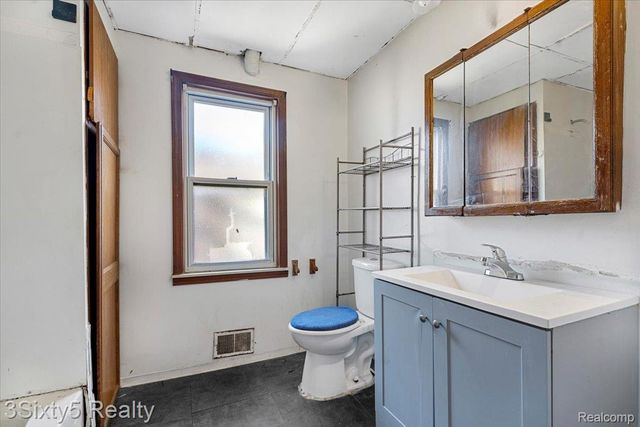 98 Le Roy Street, River Rouge, MI 48218