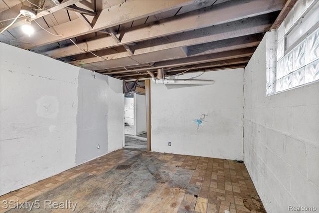 98 Le Roy Street, River Rouge, MI 48218