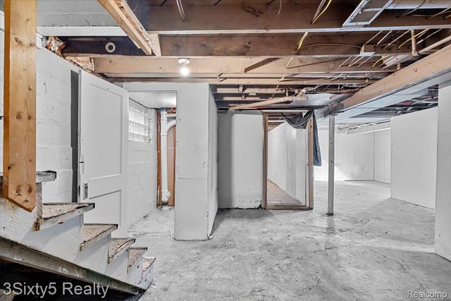 98 Le Roy Street, River Rouge, MI 48218