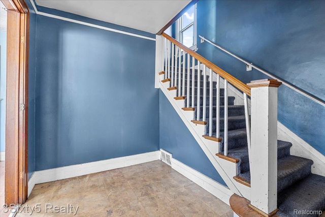 98 Le Roy Street, River Rouge, MI 48218