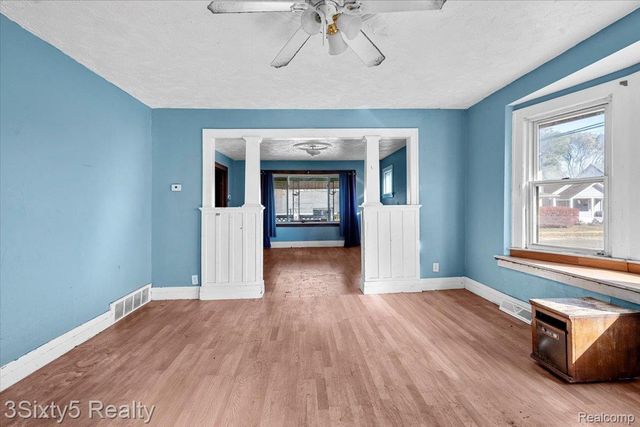 98 Le Roy Street, River Rouge, MI 48218